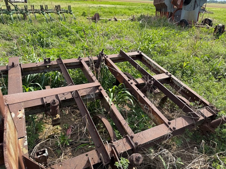 #45299-•-12'-chisel-plow-image-14