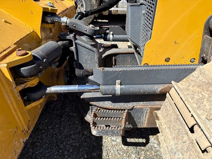 deere-450k-lgp-image-17