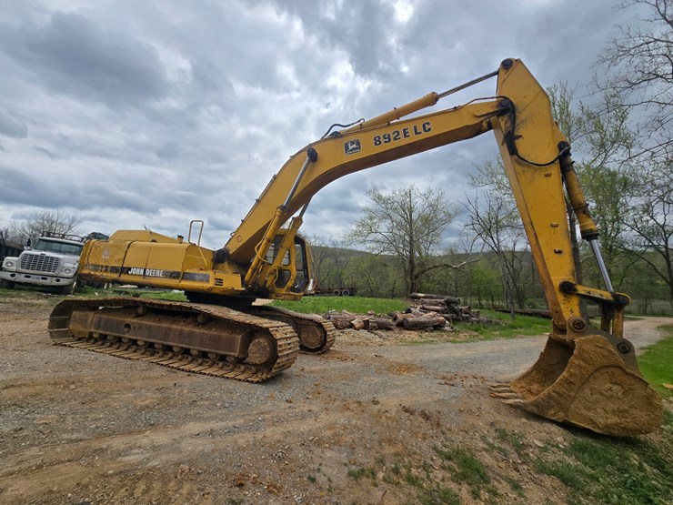 deere-892e-lc-image-21