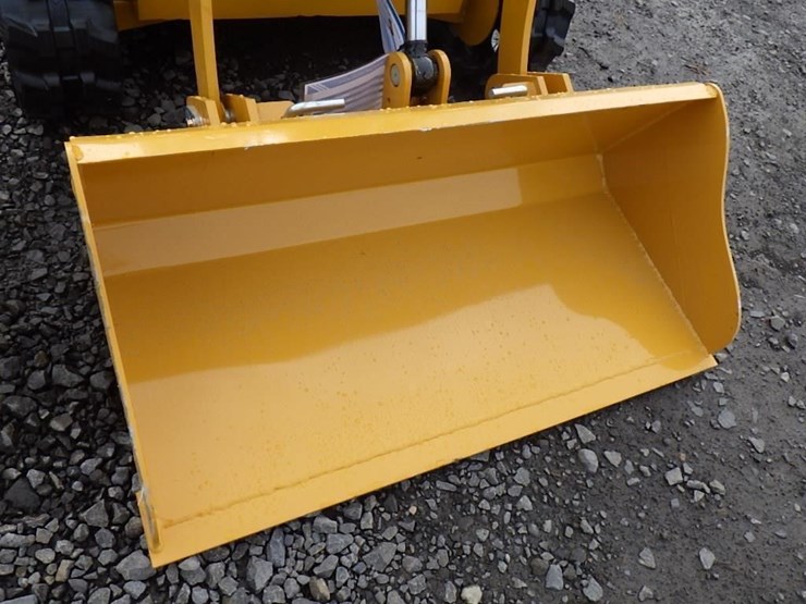 2026-ir-l30-skid-steer-tracked-loader-image-5