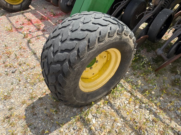 john-deere-1590-image-8