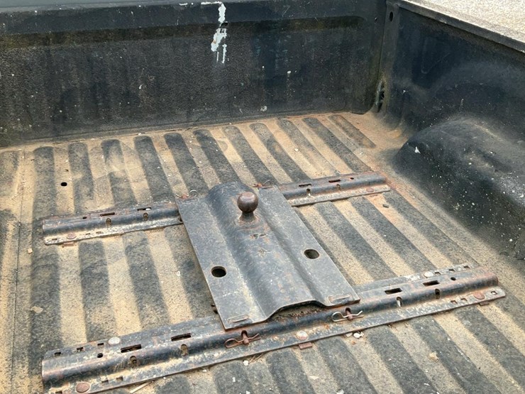 2004-dodge-2500-image-39