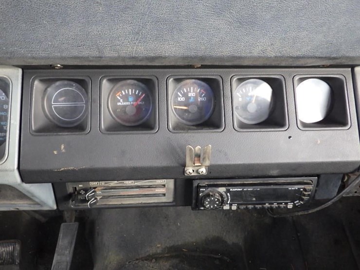 1992-jeep-wrangler-image-28