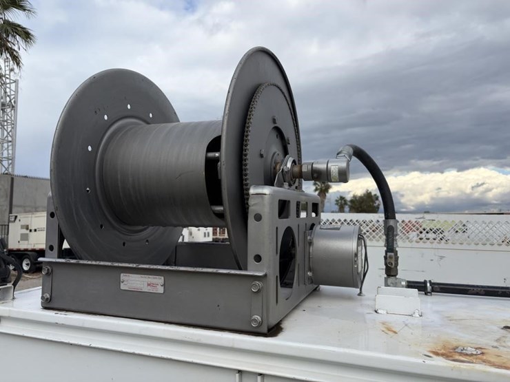 2012-ford-f550-image-11