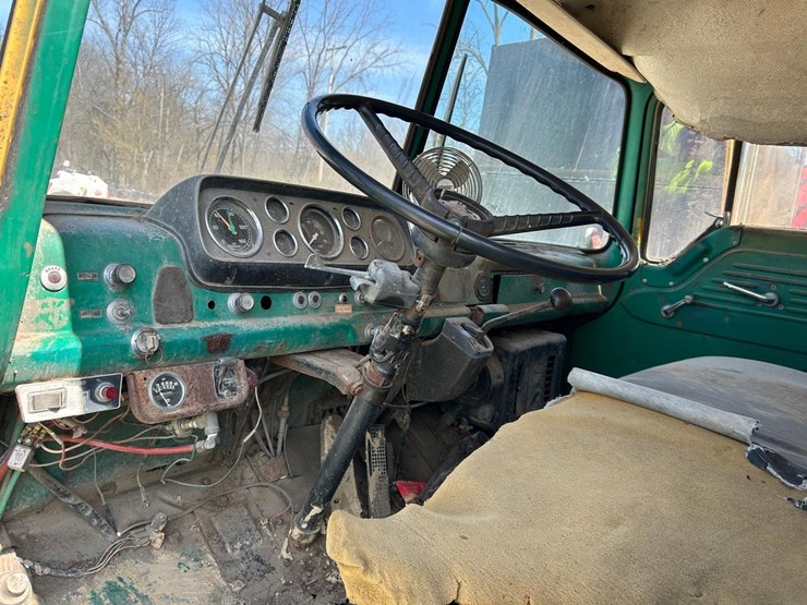 1983-caterpillar-3208-image-19