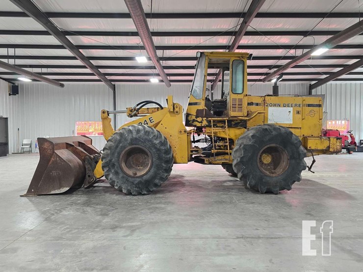 1990-deere-624e-image-5