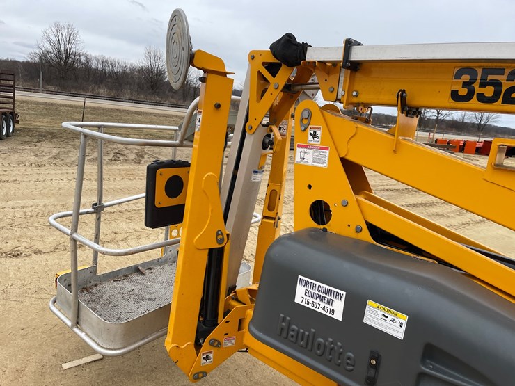 #7512-•-(m-1)-2021-haulotte-3522a-electric-towable-man-lift-image-21