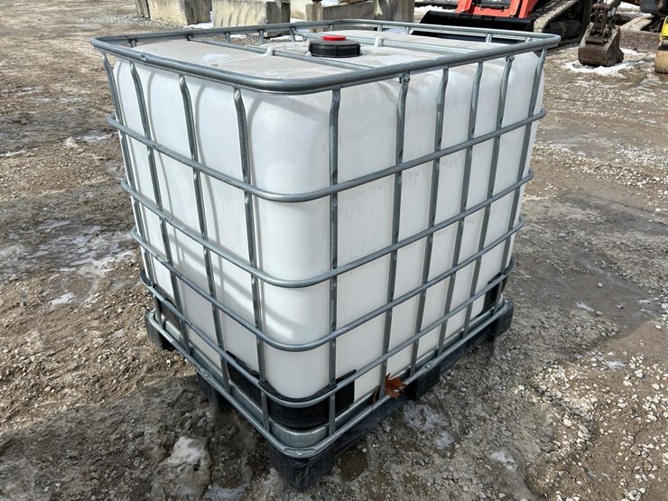 water-tank-tote-image-4