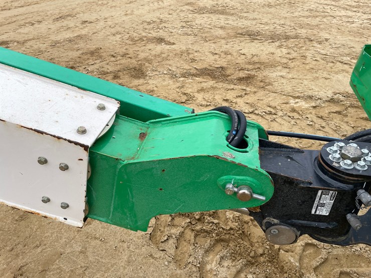 2016-jlg-400s-image-29