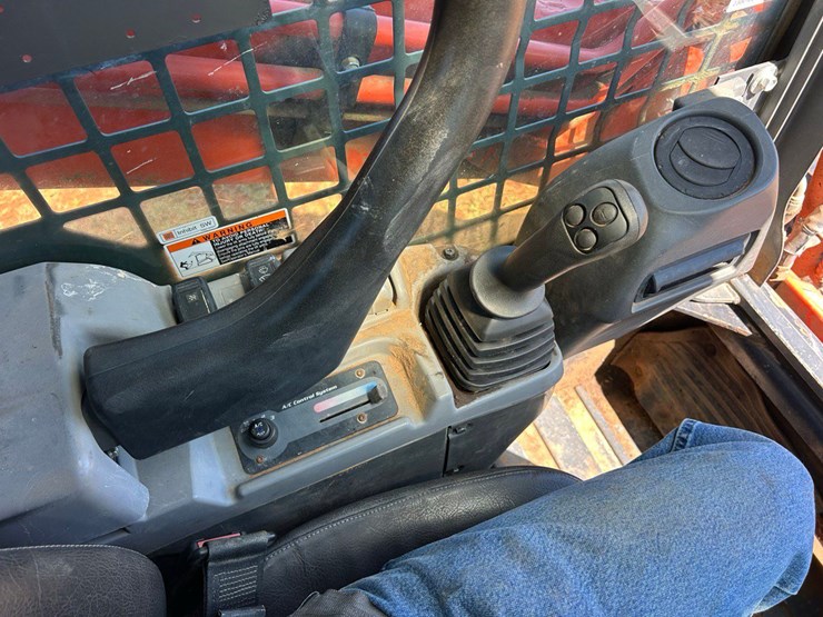 kubota-svl75-2-image-18