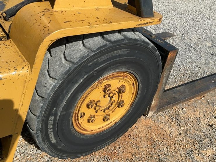 1976-caterpillar-v80c-image-41