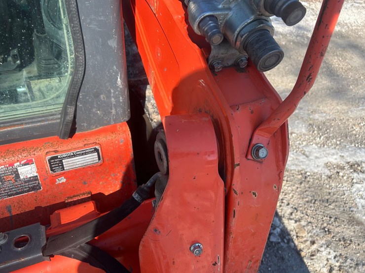 2018-kubota-ssv75-image-55