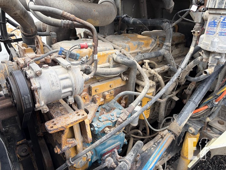 2004-international-9200-image-10