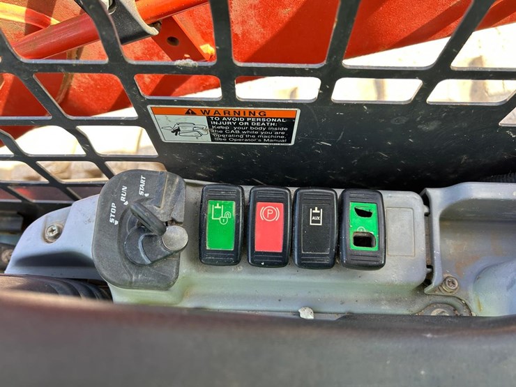 2019-kubota-svl75-2-image-23