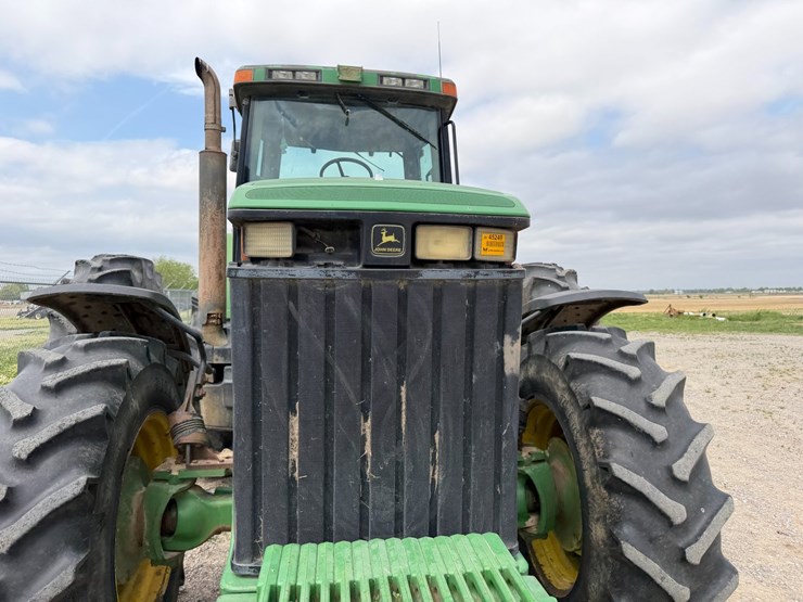 1998-john-deere-8300-image-33