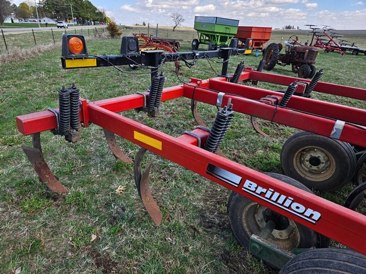 #515-•-brillion-sb-91-9-shank-chisel-plow-image-23