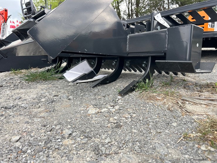 #92-•-six-shank-skid-steer-ripper-image-2