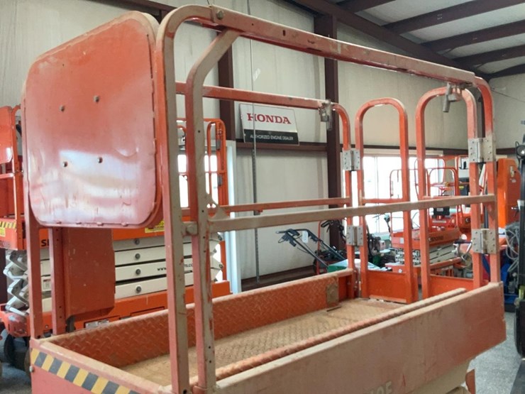 #426-•-2020-snorkel-19'-scissor-lift-image-20