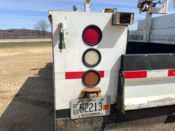 2011-ford-f550-image-30