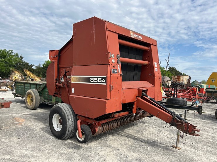 hesston-856a-image-3