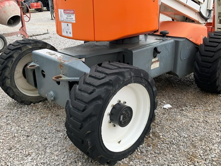 #302-•-2019-snorkel-46'-4wd-articulating-boom-lift-#3-image-21