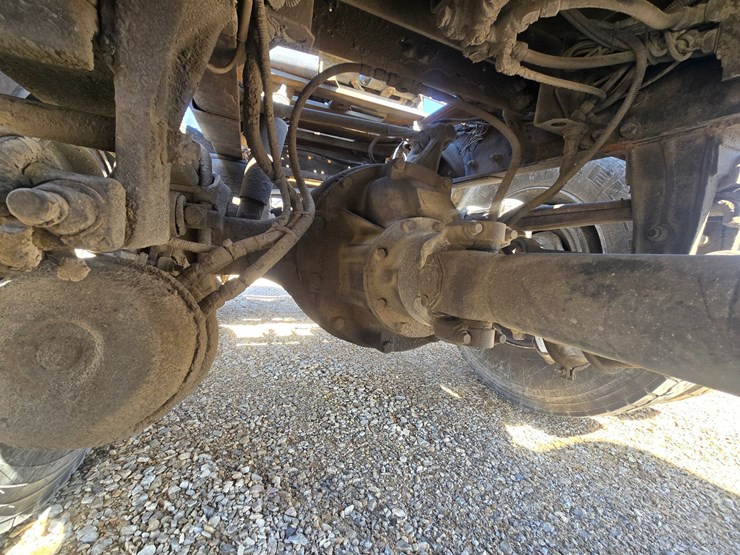 1996-peterbilt-377-image-88