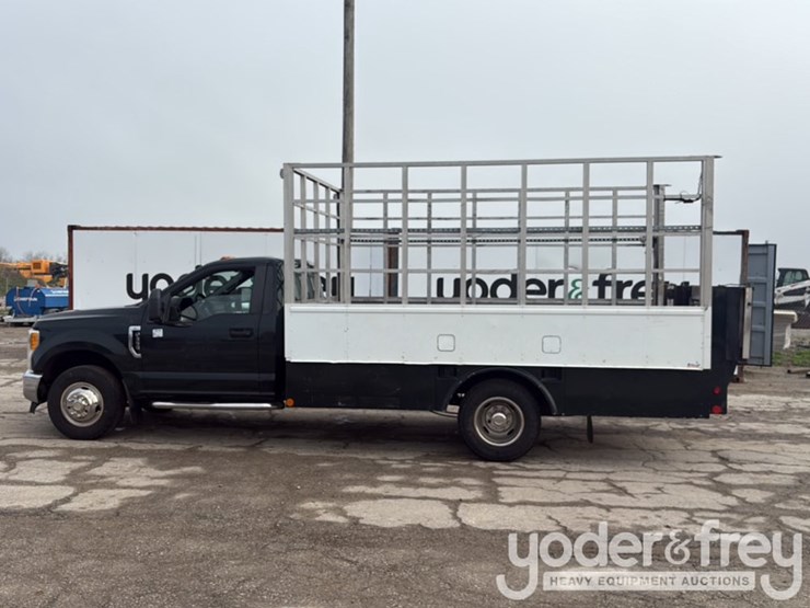 2017-ford-f350-image-5