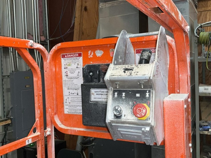 #409-•-snorkel-19'-scissor-image-9