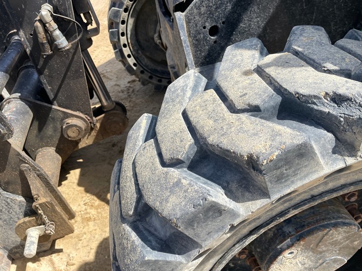 2014-jlg-g5-18a-image-58