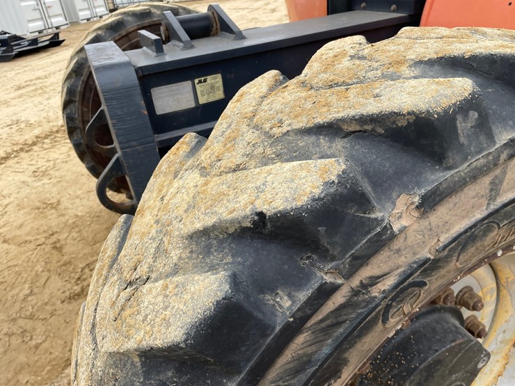 2012-jlg-g6-42a-image-79