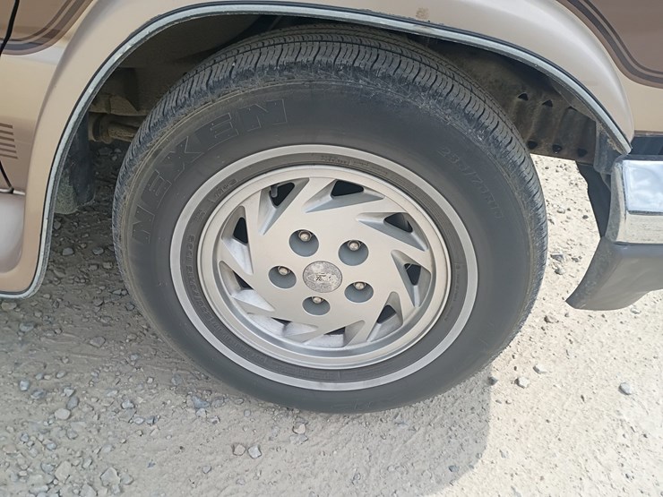 1992-ford-e150-image-79