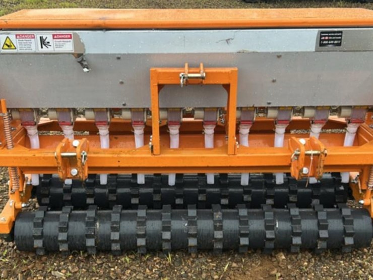 caterpillar-12-image-7