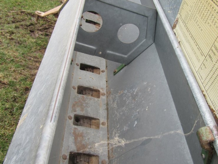 john-deere-10-image-13