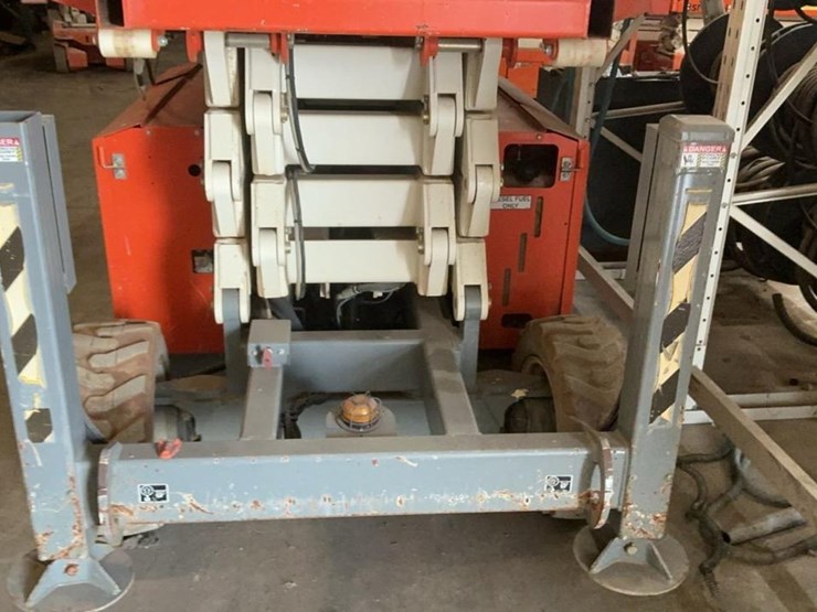 #401-•-snorkel-4wd-rough-terrain-27'-scissor-lift-image-19