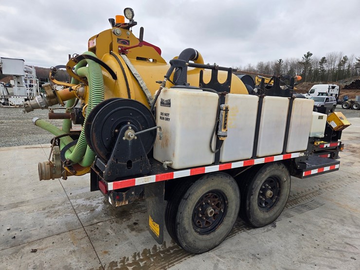 2019-massey-ferguson-8-image-5