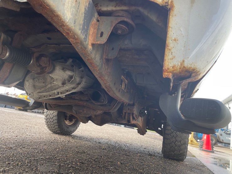 2010-ford-f250-xl-image-23