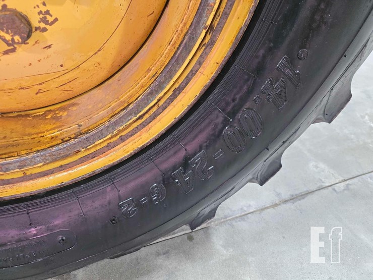 2005-caterpillar-140h-image-32