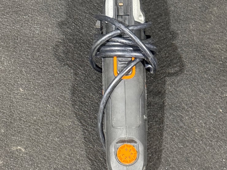 #785-•-worx-triangle-sander-image-3