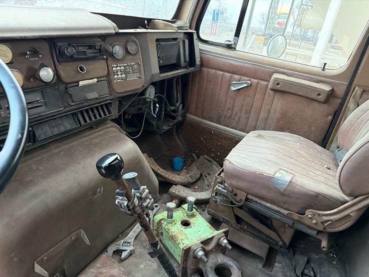 1979-international-f227-image-31