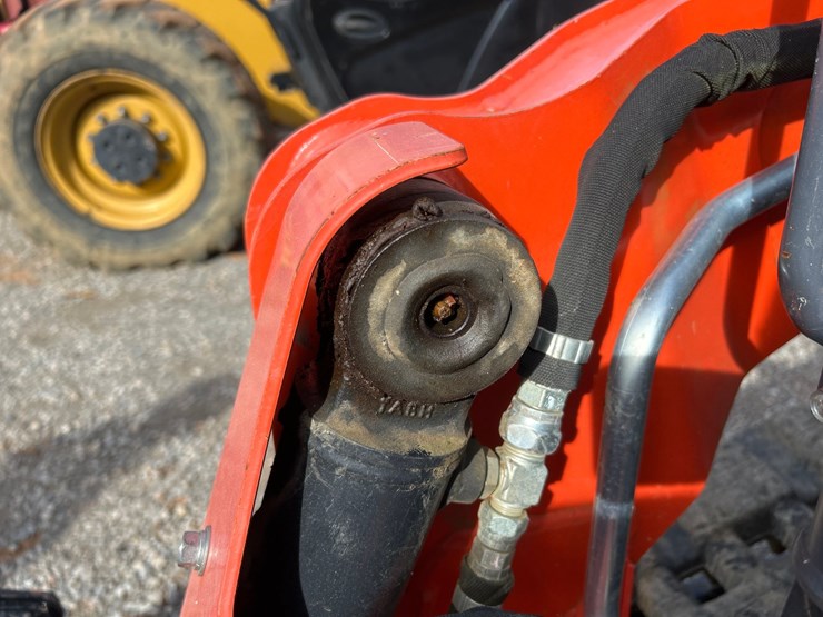 2023-kubota-svl65-2-image-16