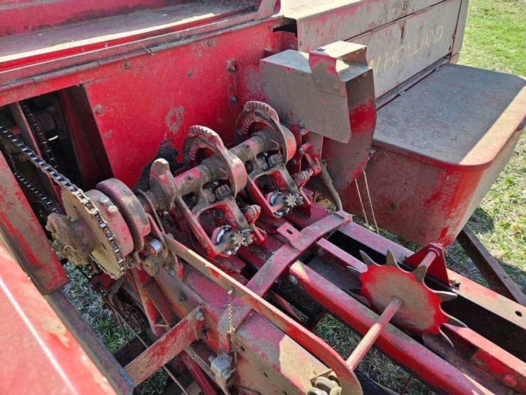 new-holland-315-image-37