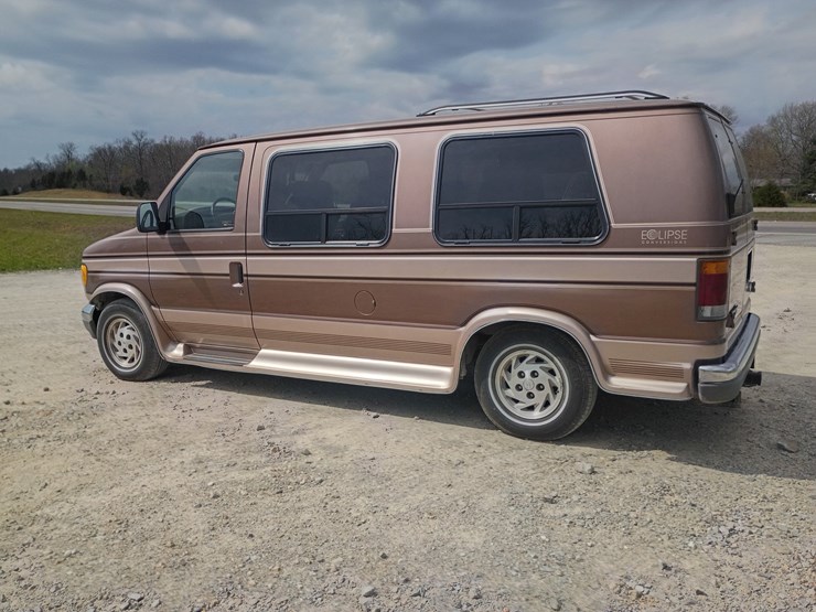 1992-ford-e150-image-4