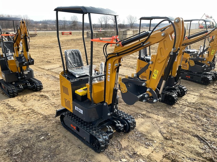#1040-•-new-ats-rt12r-mini-excavator-image-3