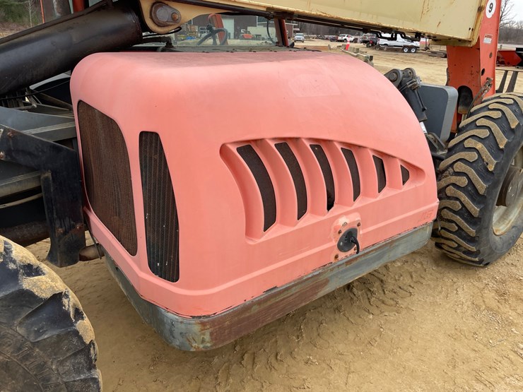 2005-jlg-g9-43a-image-23