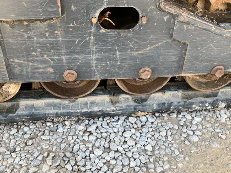 2021-jcb-215t-image-14