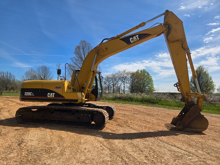 2003-caterpillar-320c-image-26