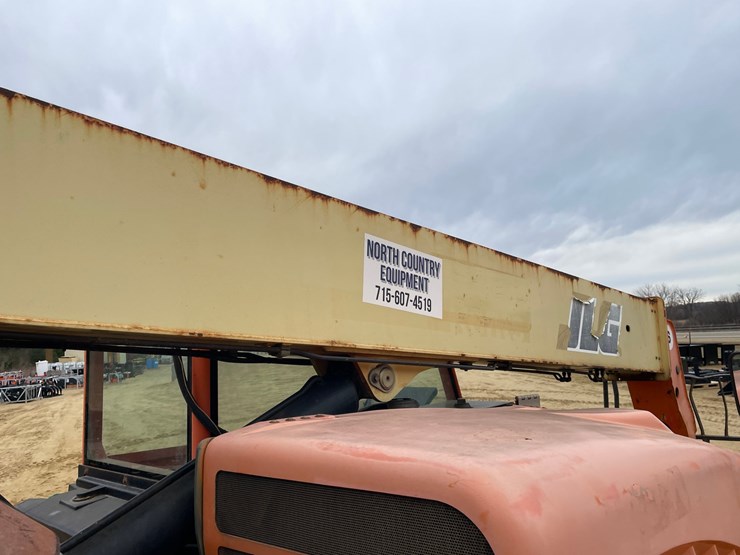 2012-jlg-g6-42a-image-23