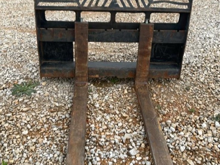 #149-•-quick-attach-forks-image-1