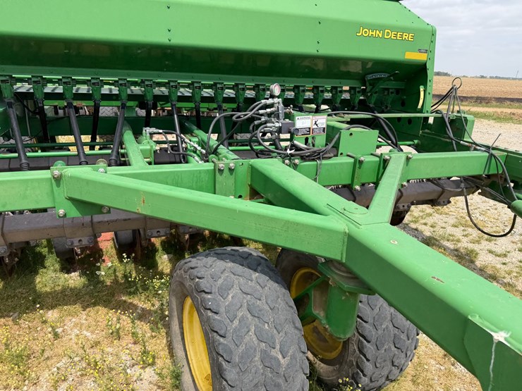 john-deere-1590-image-84