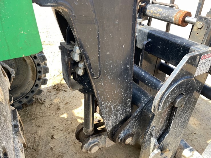 2014-jlg-g5-18a-image-30